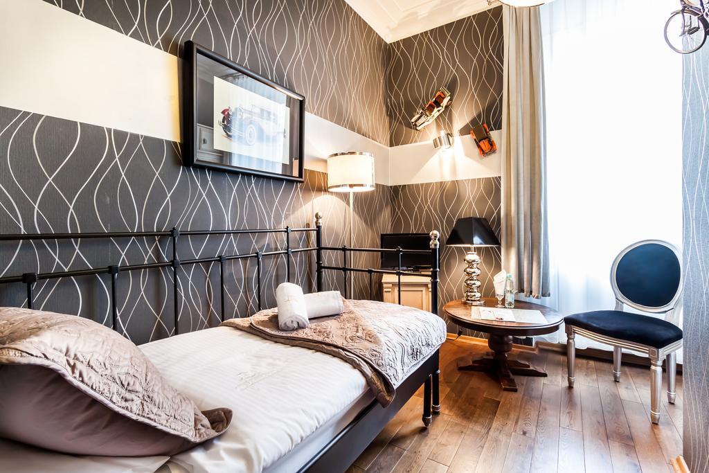 อพาร์ตโฮเต็ล โอเบอร์ซา Aparthotel คราคูฟ ภายนอก รูปภาพ