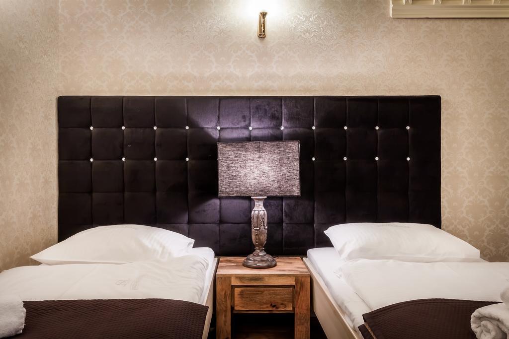 อพาร์ตโฮเต็ล โอเบอร์ซา Aparthotel คราคูฟ ภายนอก รูปภาพ