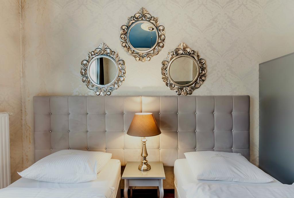 อพาร์ตโฮเต็ล โอเบอร์ซา Aparthotel คราคูฟ ภายนอก รูปภาพ