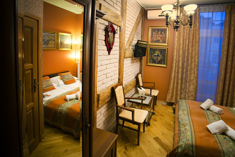 อพาร์ตโฮเต็ล โอเบอร์ซา Aparthotel คราคูฟ ภายนอก รูปภาพ