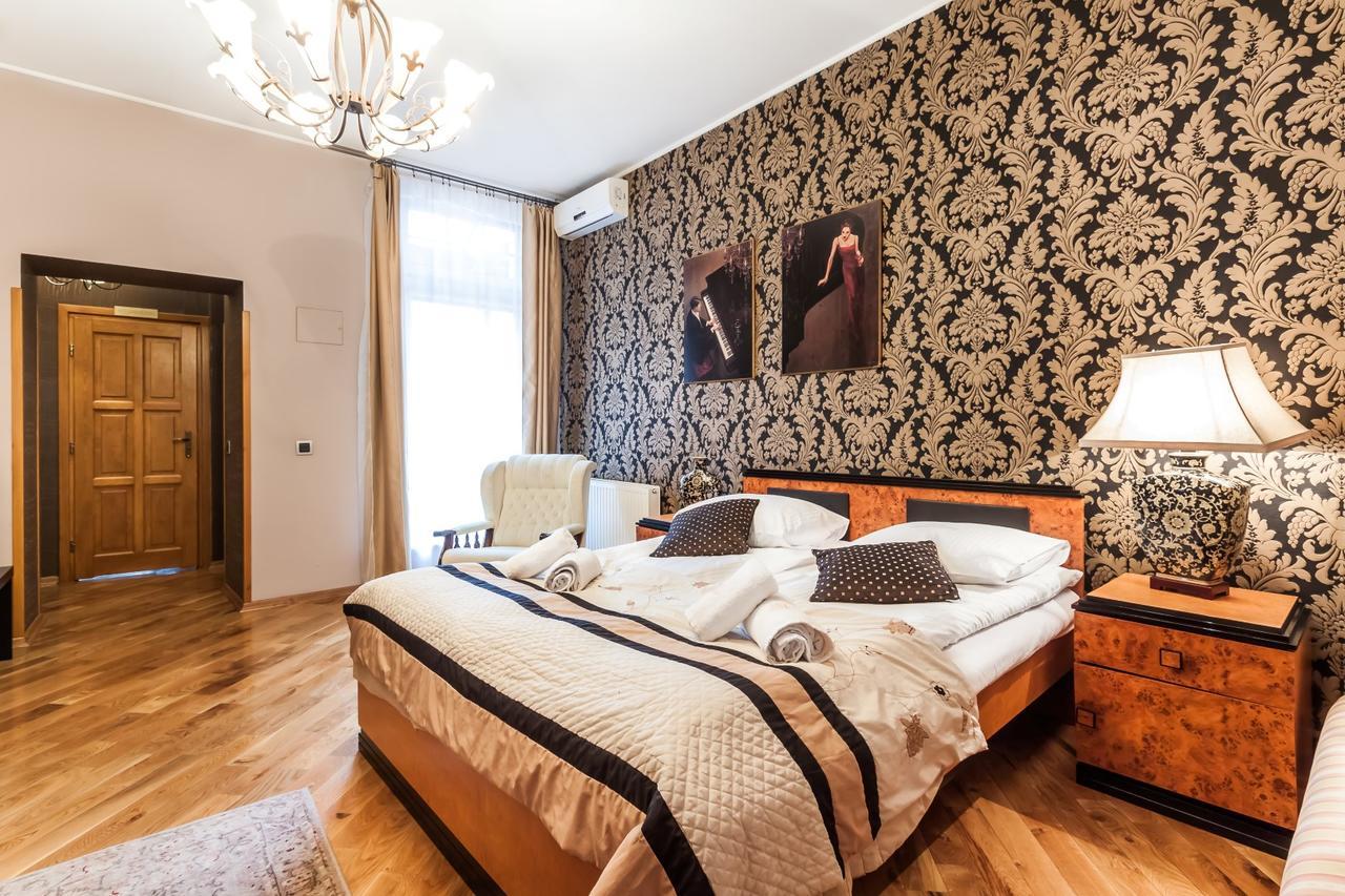 อพาร์ตโฮเต็ล โอเบอร์ซา Aparthotel คราคูฟ ภายนอก รูปภาพ